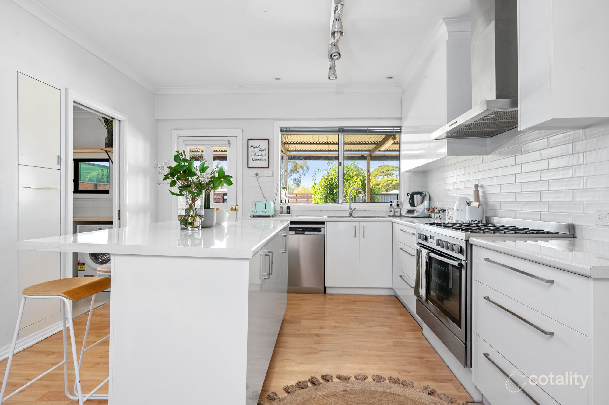 99 Lewis St, Lamington, WA 6430