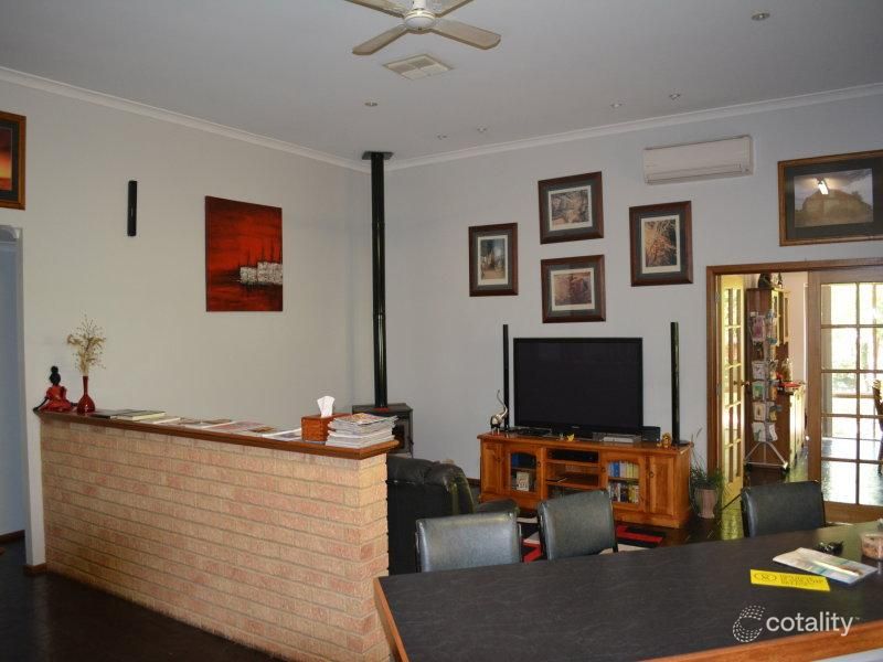 82 Graham St, Kondinin, WA 6367