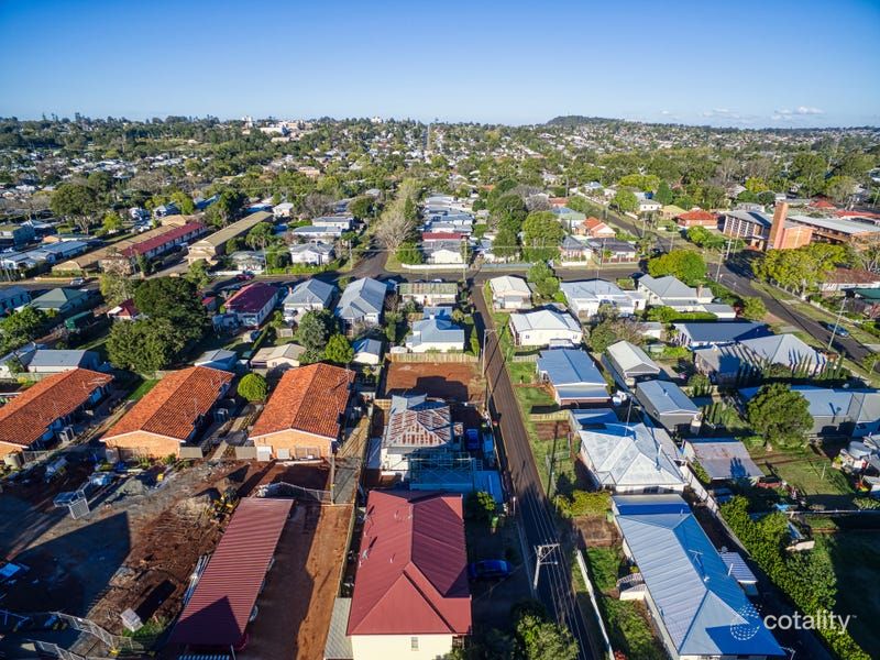 3 Frederick St, East Toowoomba, QLD 4350
