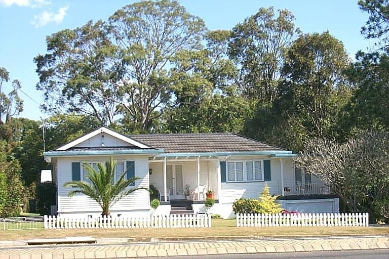 2 Elliott Heads Rd, Kepnock, QLD 4670