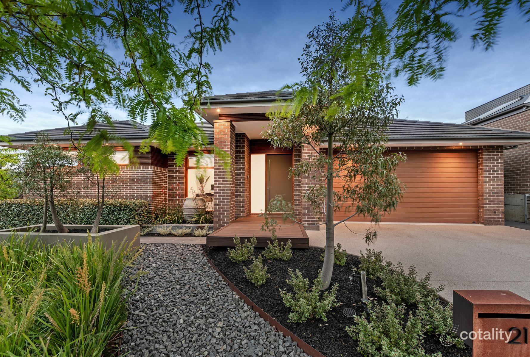 21 Moonah Pl, Craigieburn, VIC 3064
