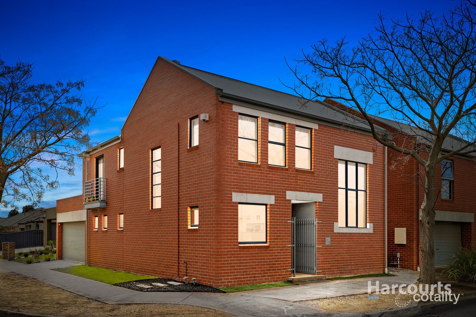 1 Fetcham Lane, Caroline Springs, VIC 3023