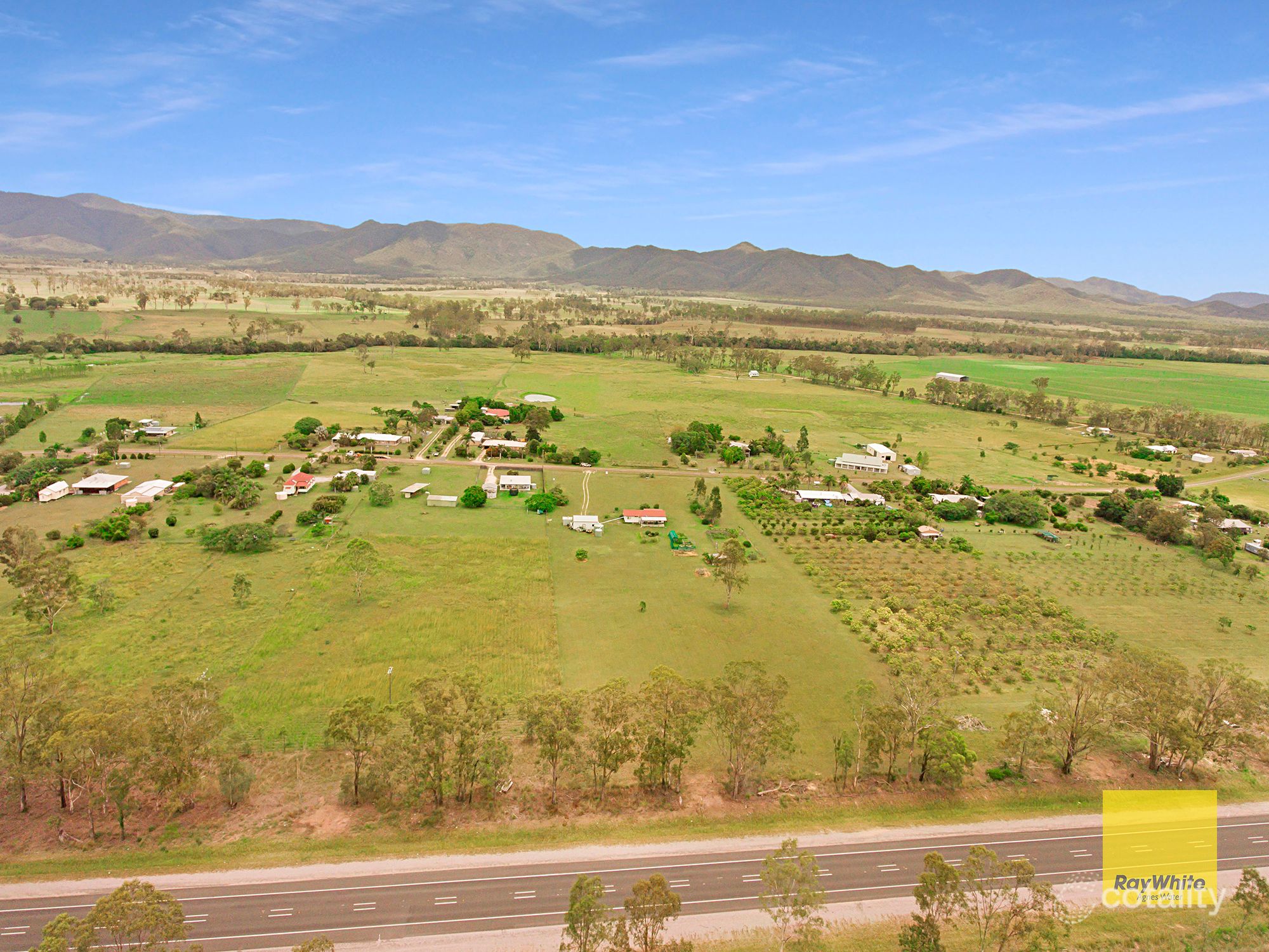 62 Koorawatha Dr, Bororen, QLD 4678