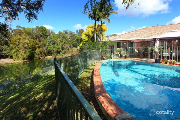 10 Cutwater Cl, Clear Island Waters, QLD 4226
