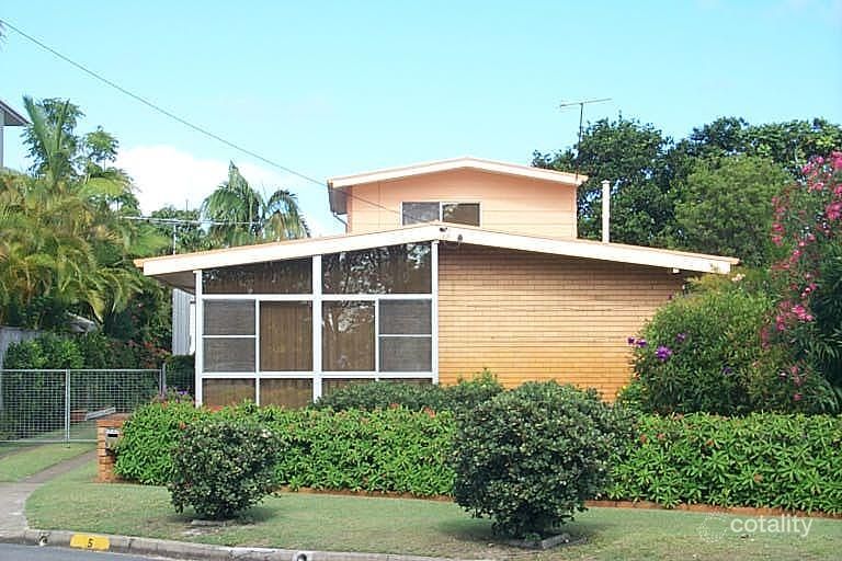 5 Esplanade West, Paradise Point, QLD 4216