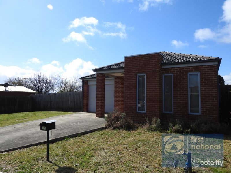 15 Stirling St, Moe, VIC 3825