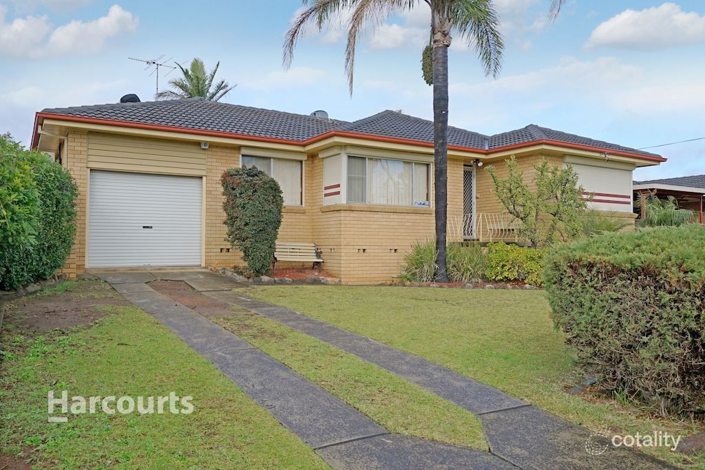 66 Macquarie Ave, Campbelltown, NSW 2560