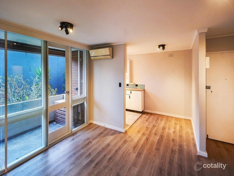 32/12 Clyde St, St Kilda, VIC 3182