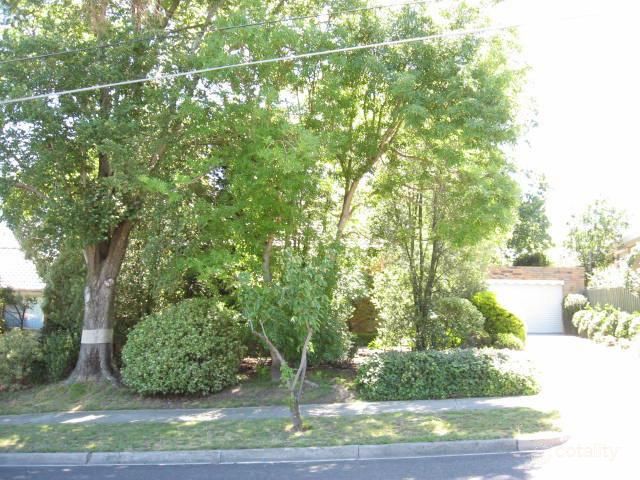 27 Madeleine St, Doncaster, VIC 3108
