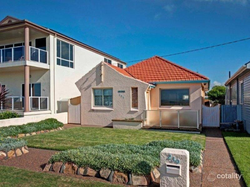 239 Mitchell St, Stockton, NSW 2295