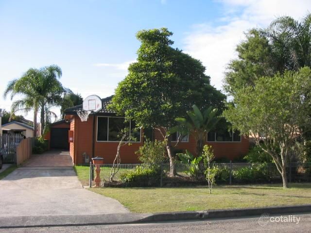 20 Malana Ave, Bateau Bay, NSW 2261