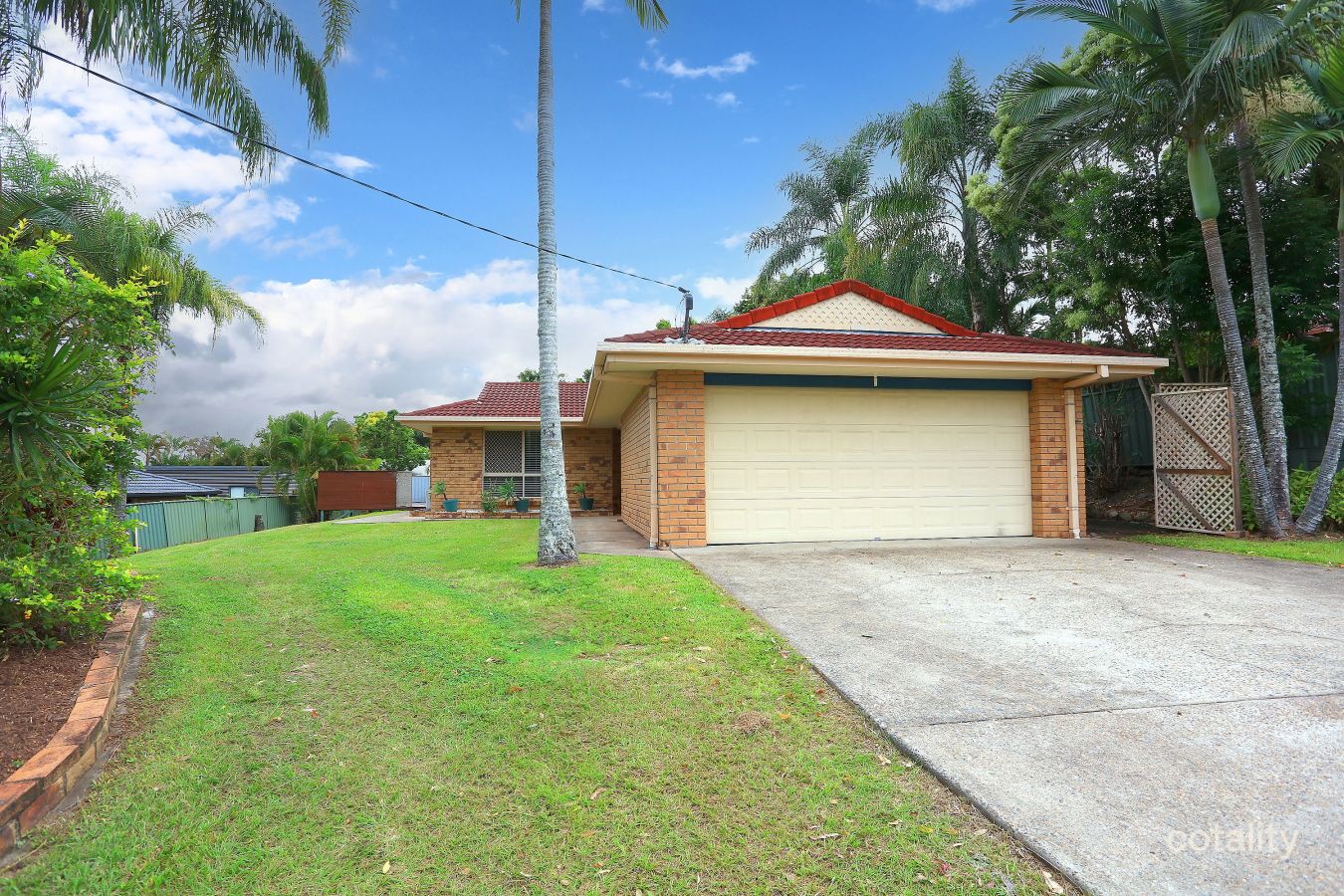693 Ashmore Rd, Molendinar, QLD 4214