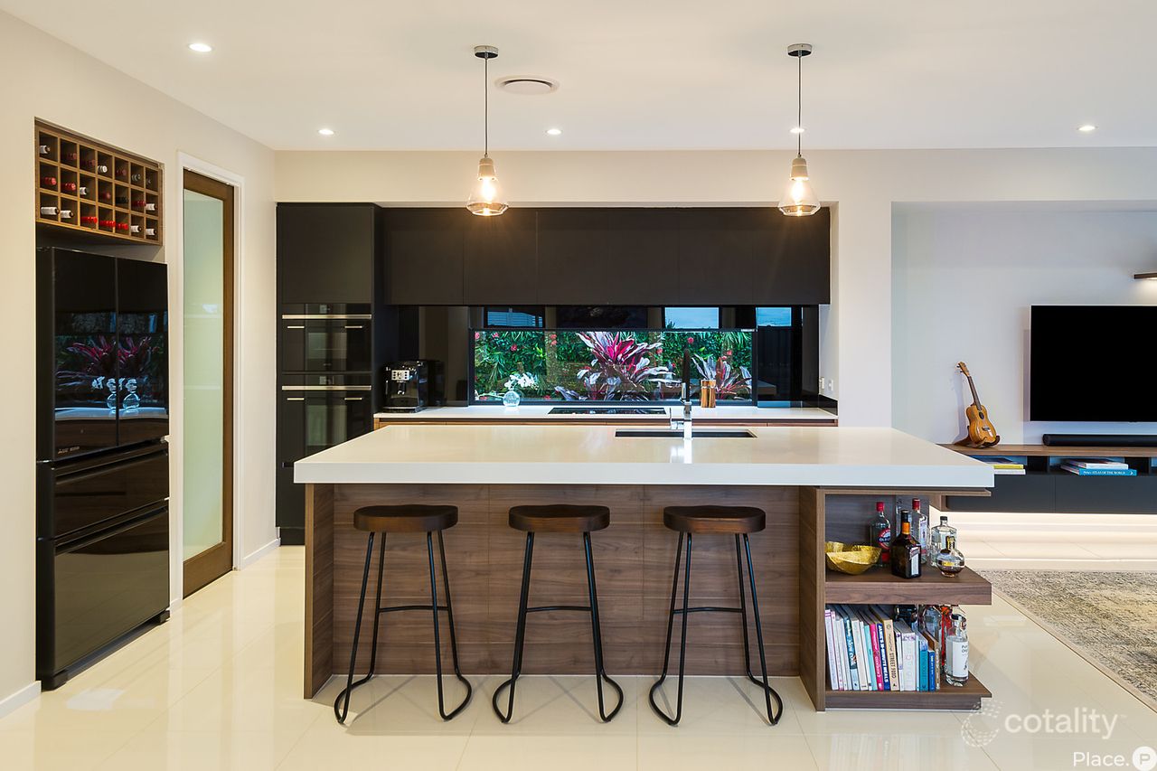 19 Mount St, Greenslopes, QLD 4120