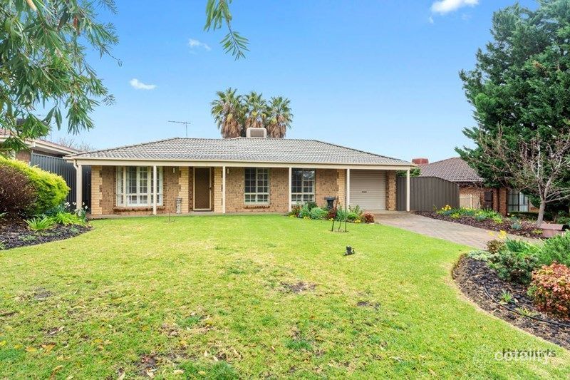 13 Leichardt St, Woodcroft, SA 5162