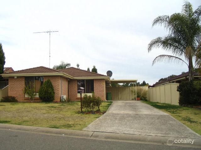 17 Trout Pl, St Clair, NSW 2759