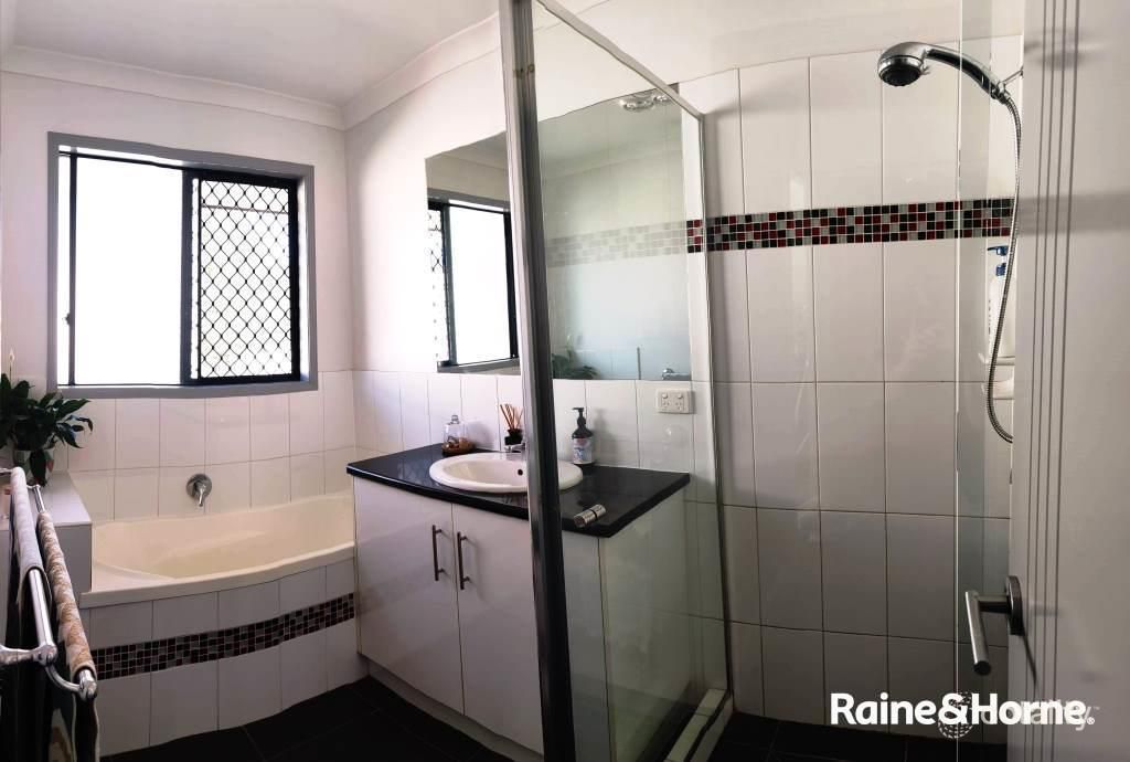 52 Sonaree Dr, Kingaroy, QLD 4610