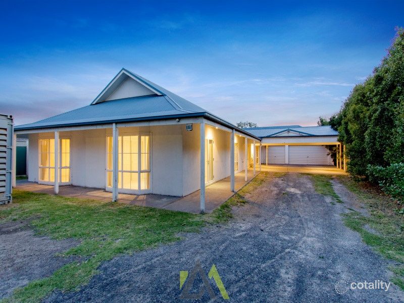 82 Bartlett St, Frankston South, VIC 3199