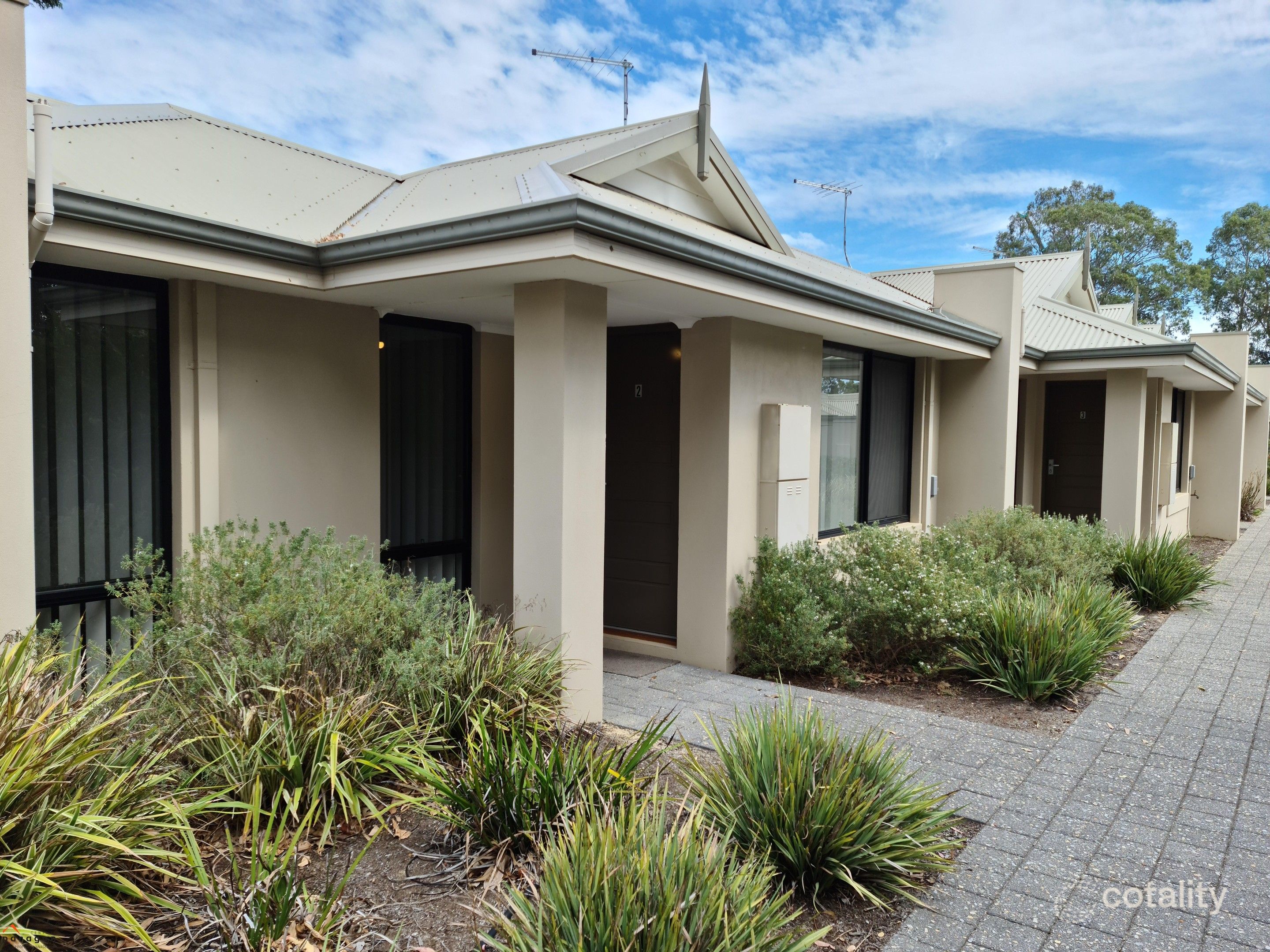 2/6 Strelitzia Ave, Forrestfield, WA 6058