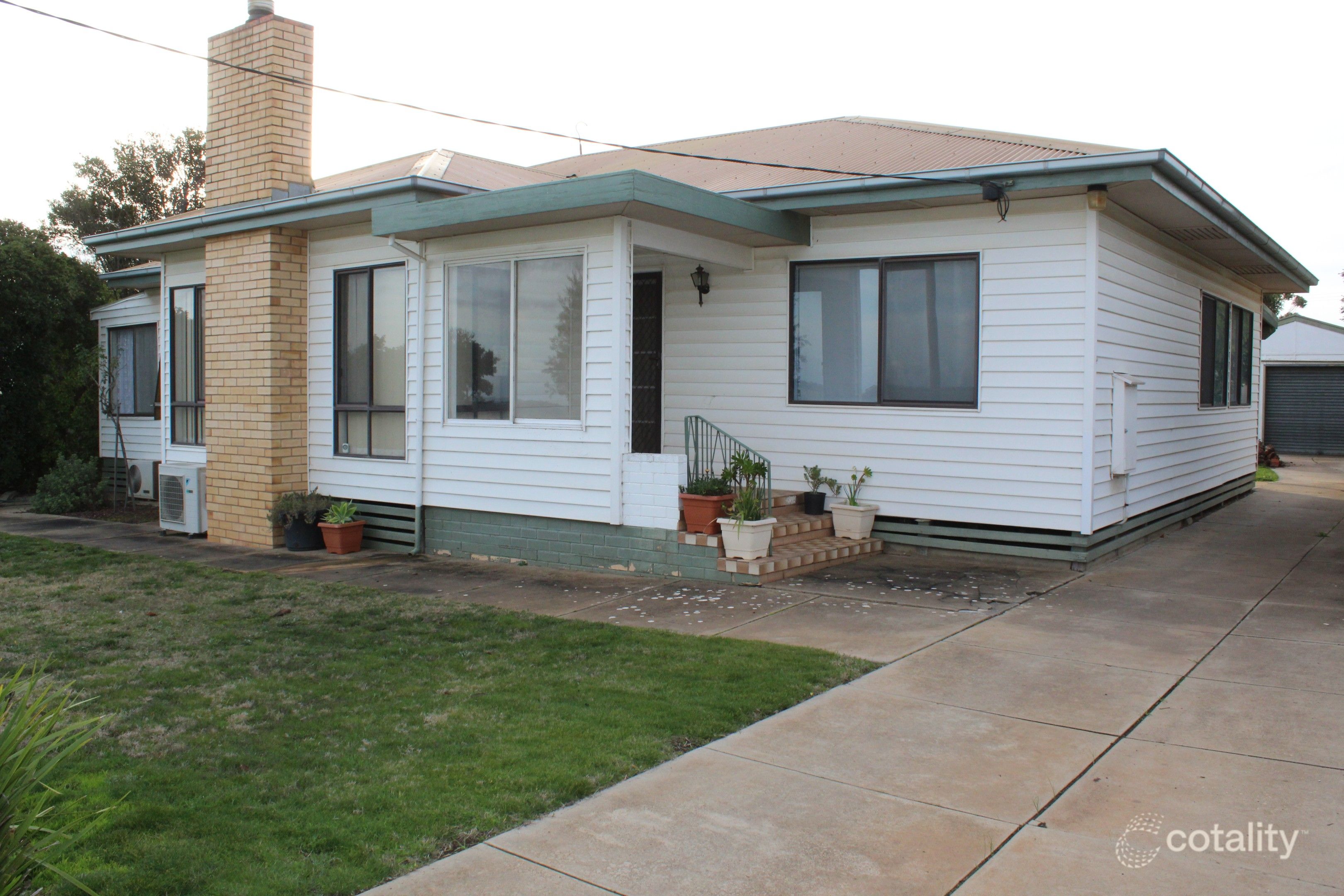 27 George St, Nhill, VIC 3418