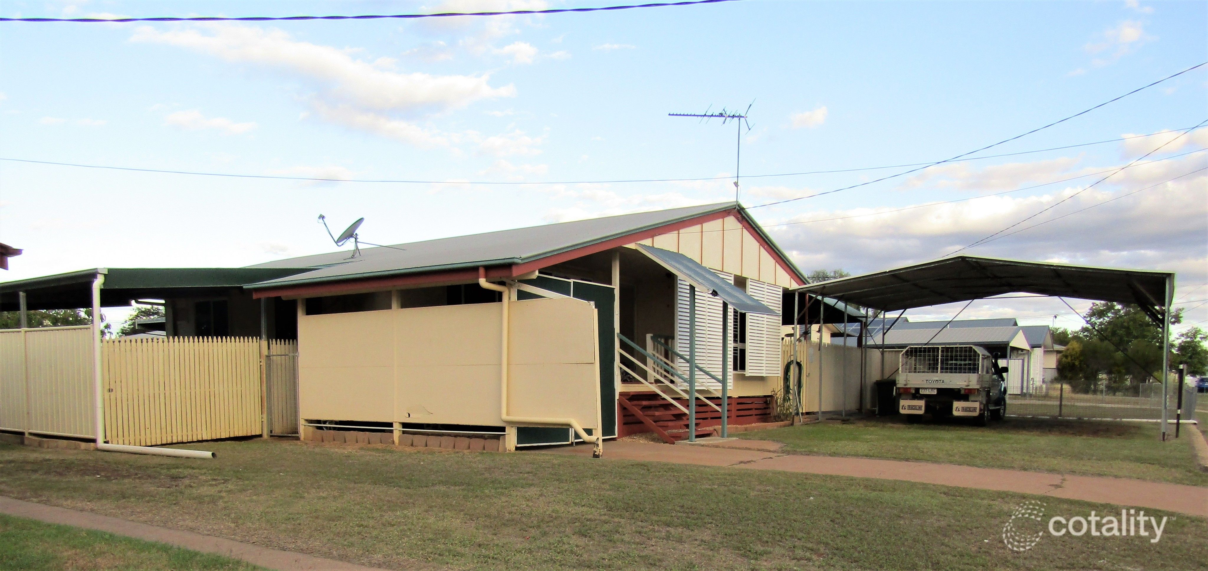 3 Long St, Blackwater, QLD 4717