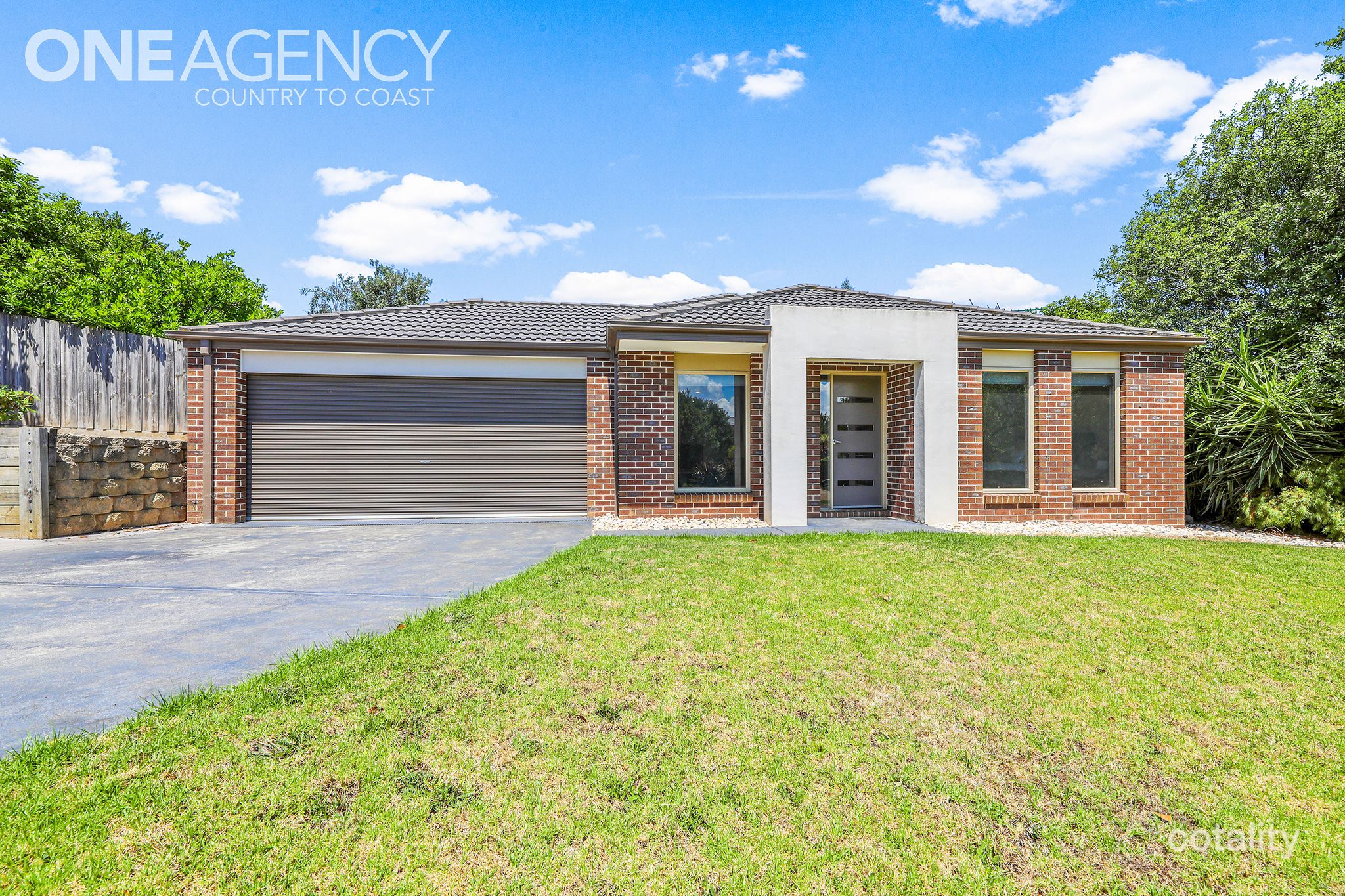 21 Claudia Cres, Drouin, VIC 3818