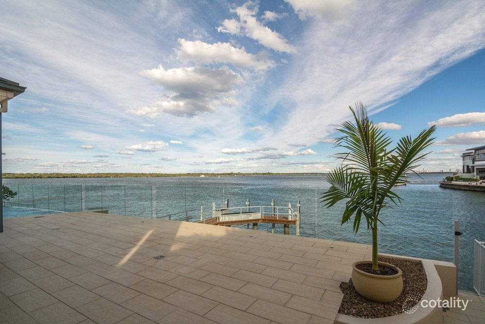 46 King Charles Dr, Paradise Point, QLD 4216