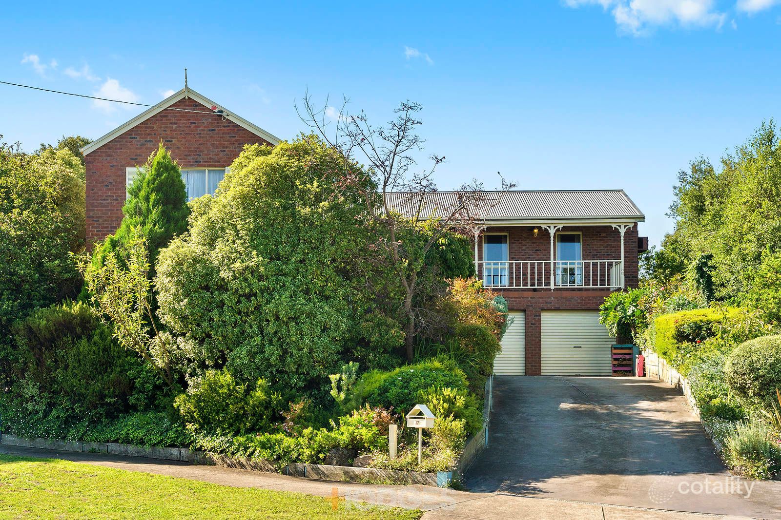 17 Rowan Ct, Belmont, VIC 3216