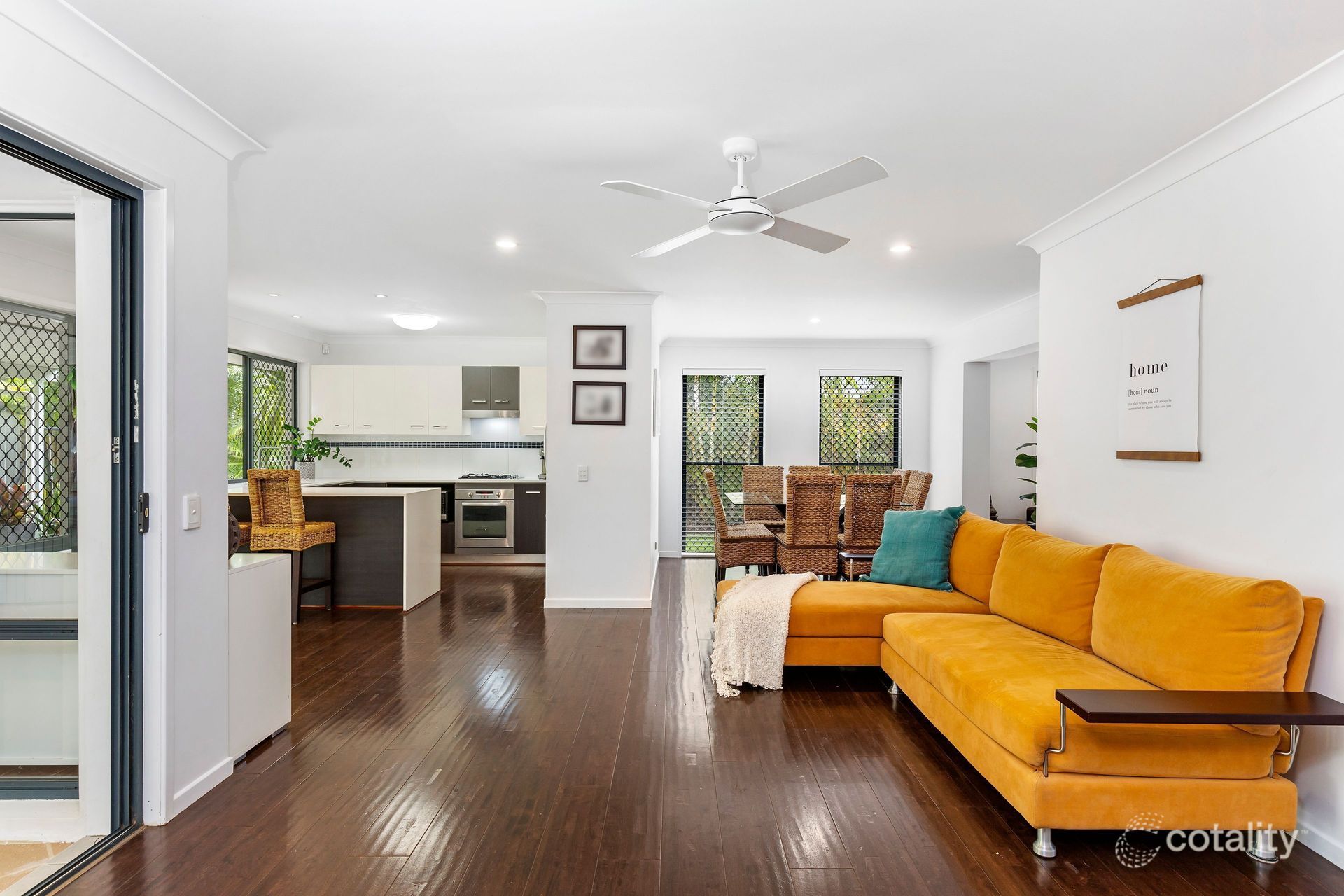 63 Cobb & Co Dr, Oxenford, QLD 4210