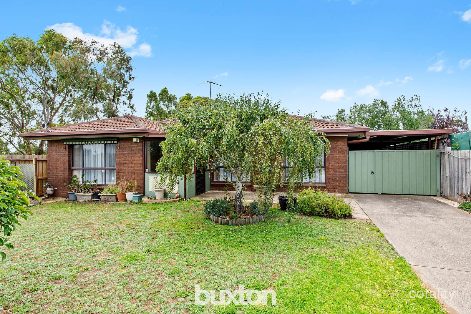 8 Vostok Ct, Whittington, VIC 3219