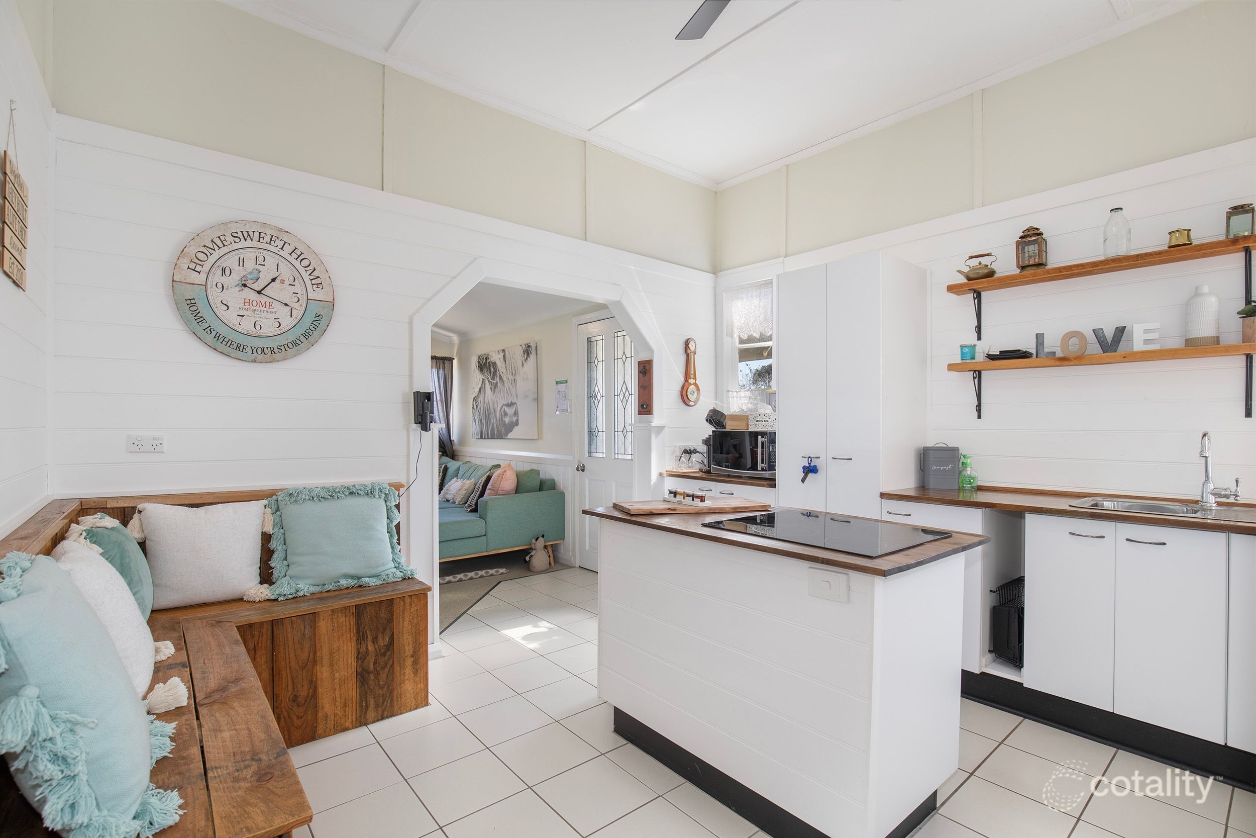 25 John St, Uralla, NSW 2358