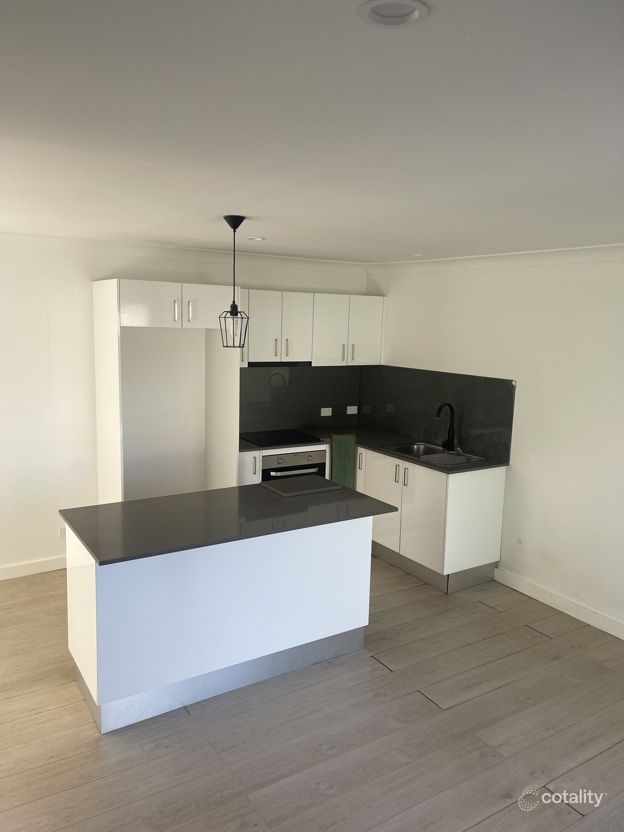 96 Kerry Cres, Berkeley Vale, NSW 2261