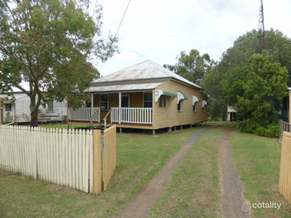 146 Kent St, Oakey, QLD 4401