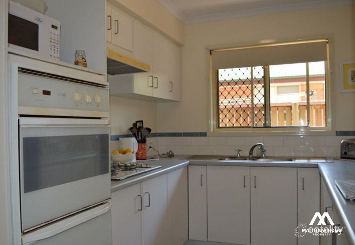 3/2 Beatrice Tallon Ct, North Ipswich, QLD 4305