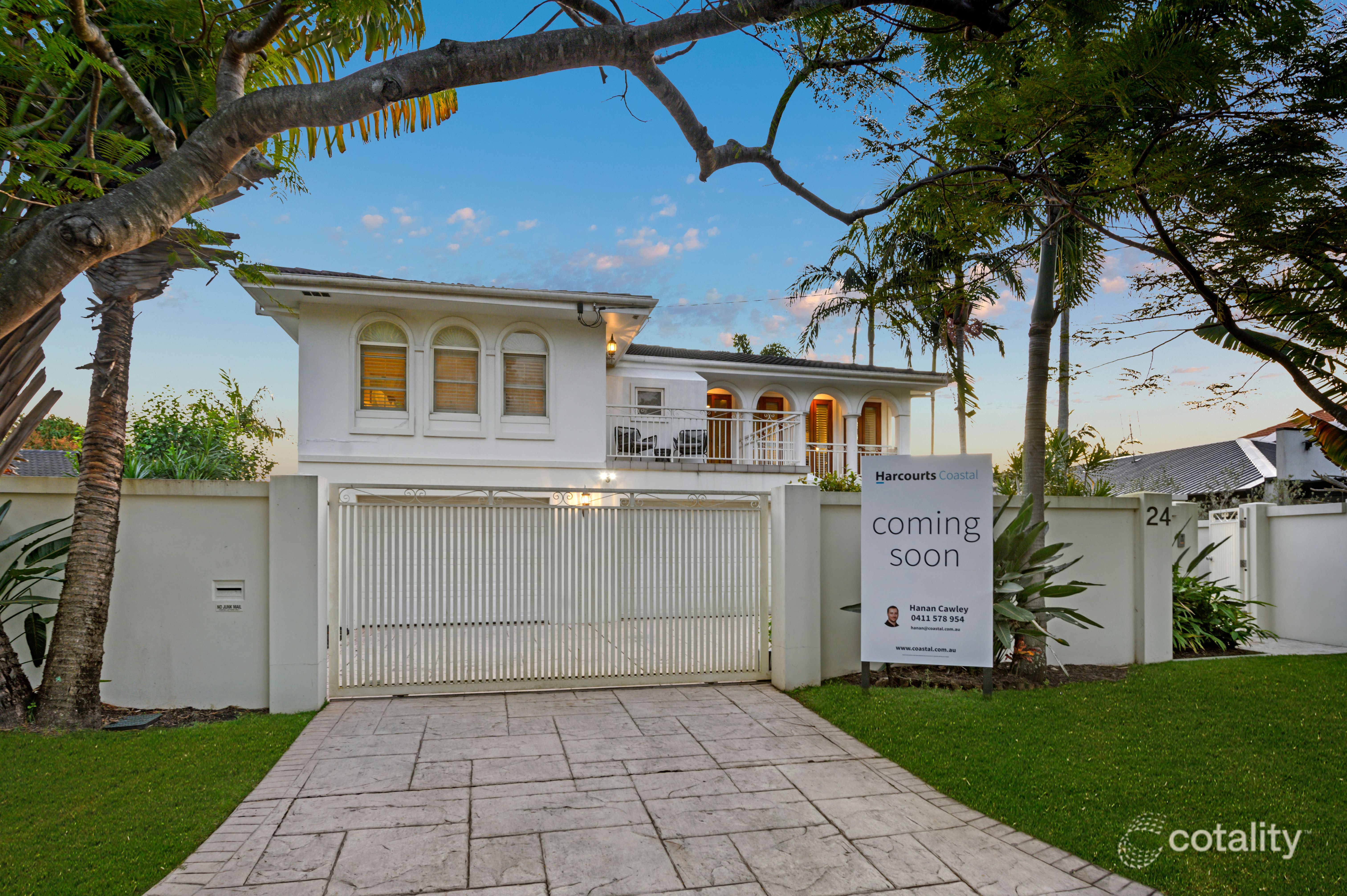 24 Gibraltar Dr, Surfers Paradise, QLD 4217