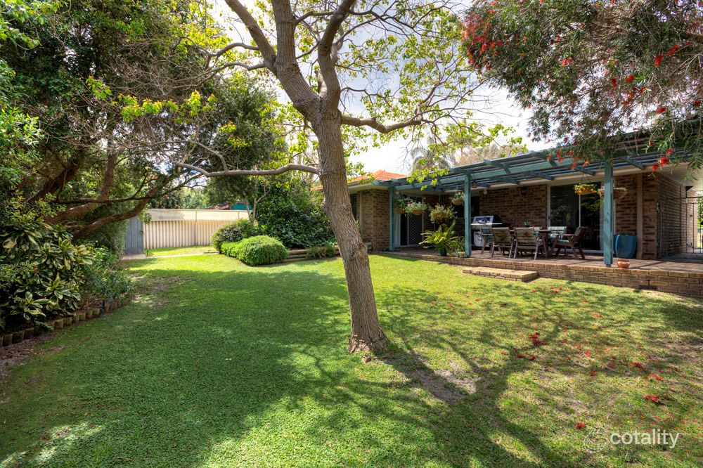 38 Aralia Way, Forrestfield, WA 6058