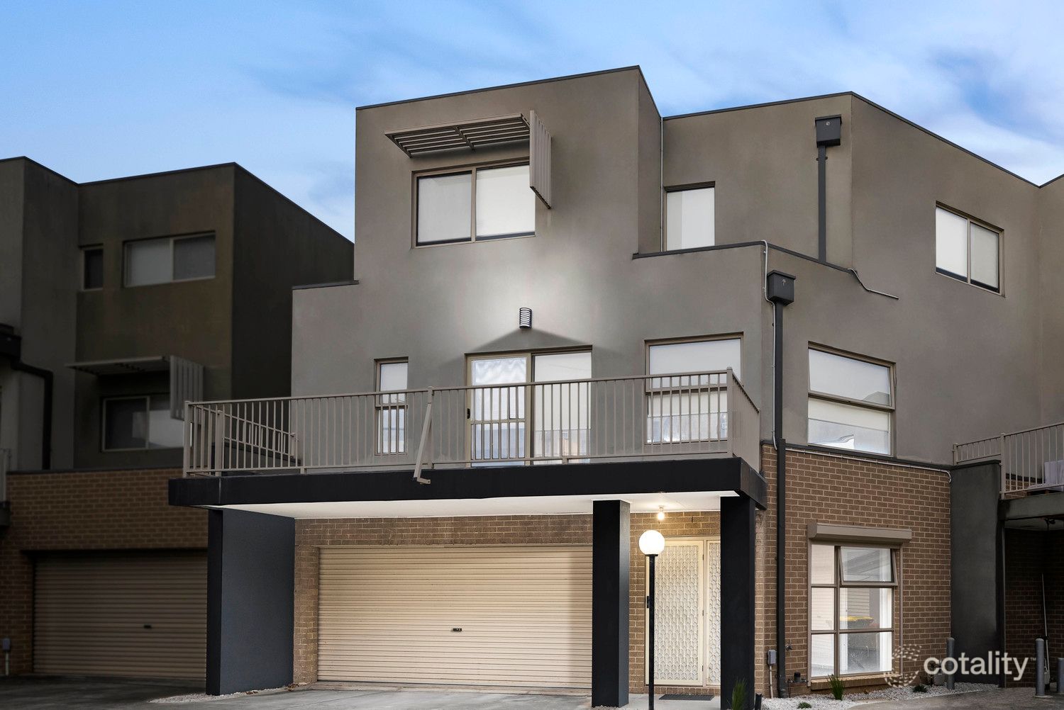 12/17-21 Cobaw Cct, Caroline Springs, VIC 3023