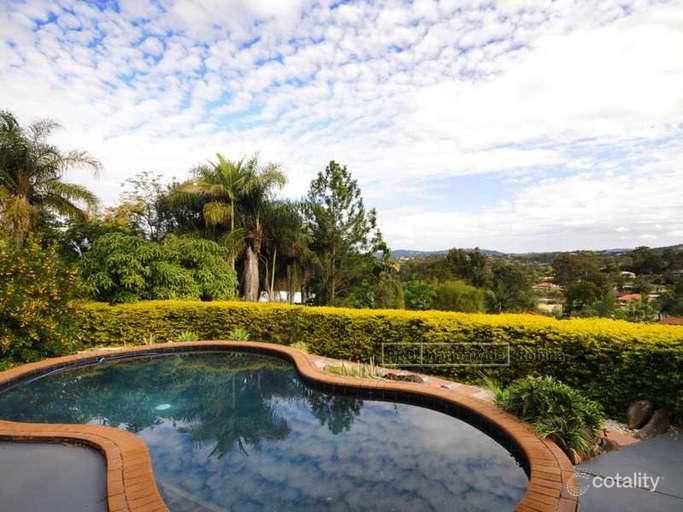 12 Quartz Pl, Carrara, QLD 4211