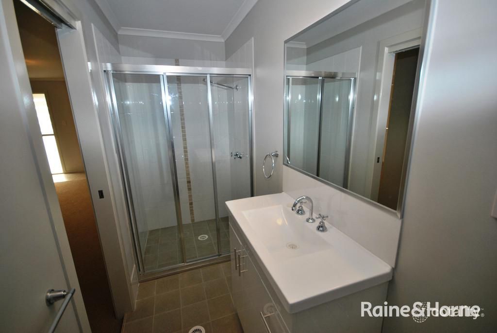 62 Rannoch Dr, West Nowra, NSW 2541