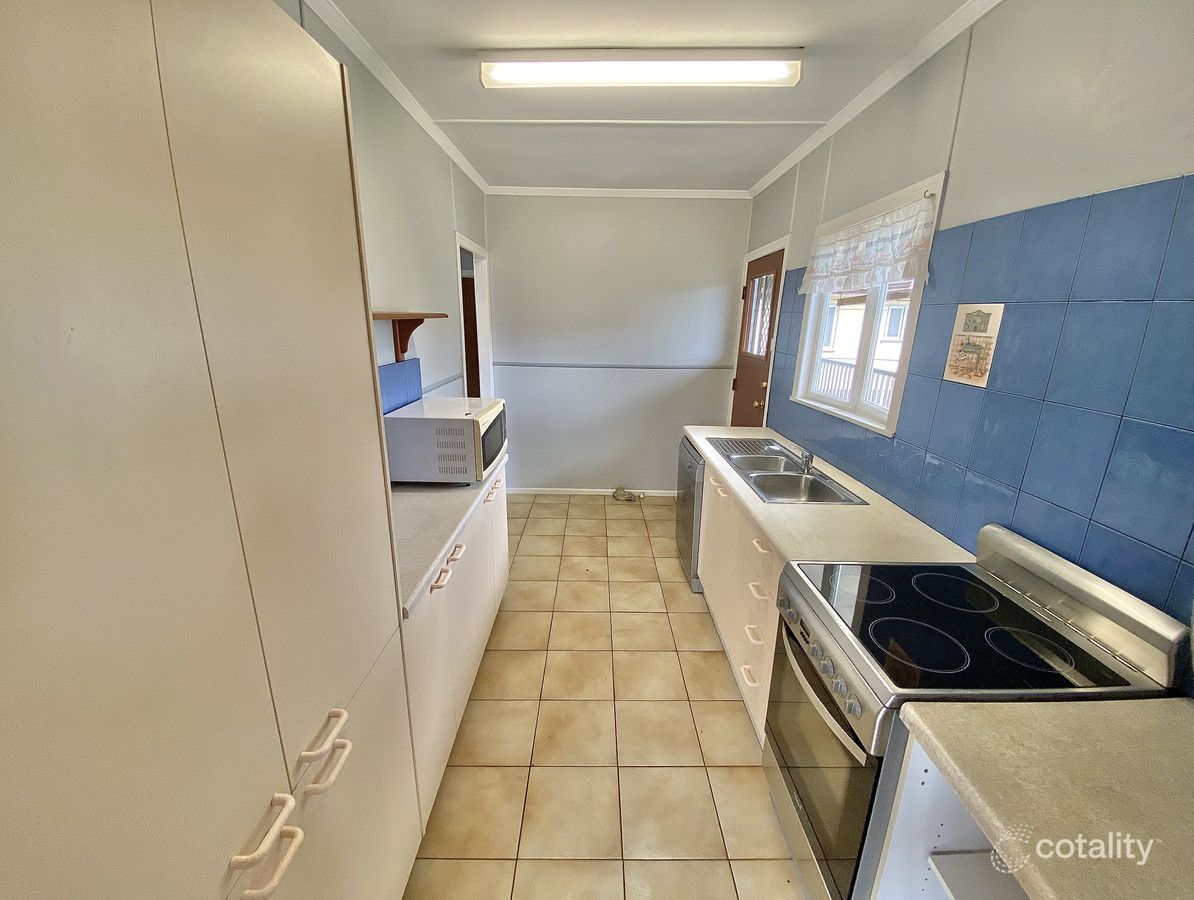 57 Wondall Rd, Wynnum West, QLD 4178