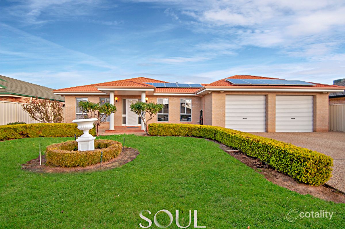 8 Tubbo Cres, Griffith, NSW 2680