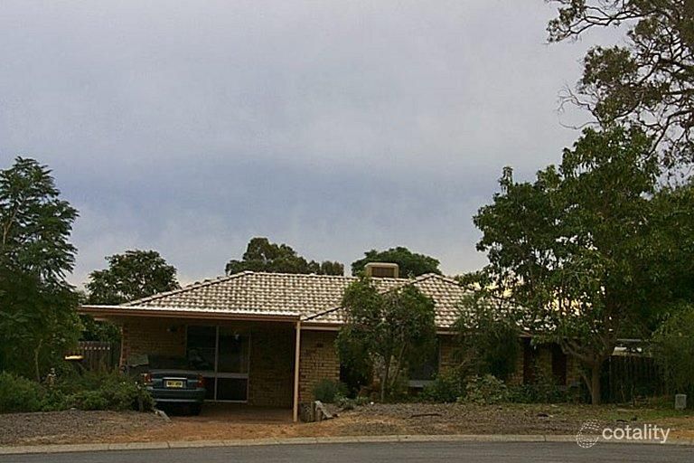 15 Gumnut Cl, Swan View, WA 6056