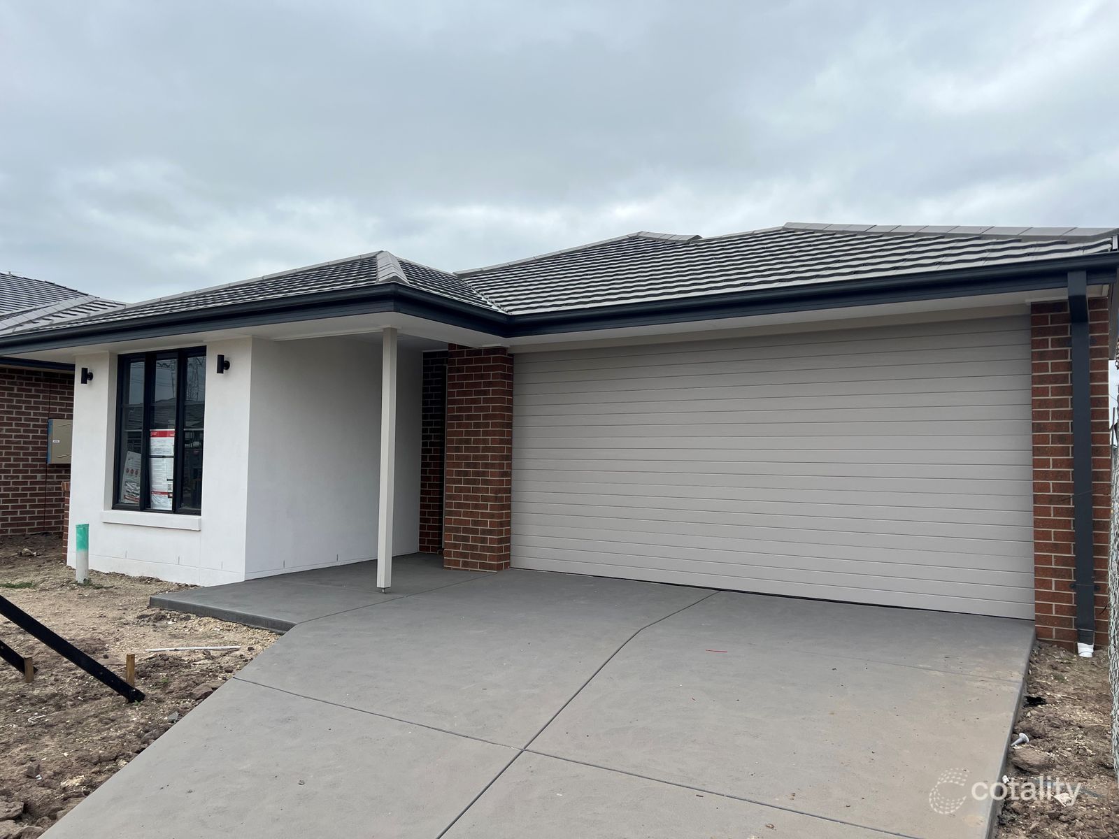 14 Handsome Ave, Clyde North, VIC 3978