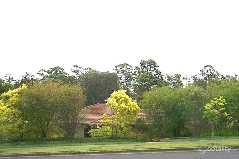 84 Greenford St, Chapel Hill, QLD 4069