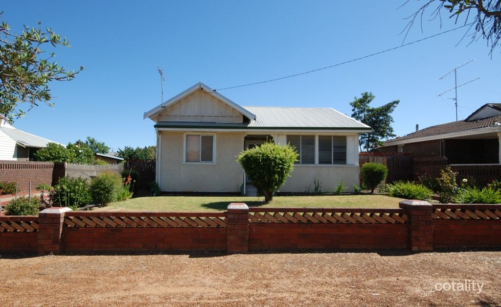 13 Grant St, Narrogin, WA 6312