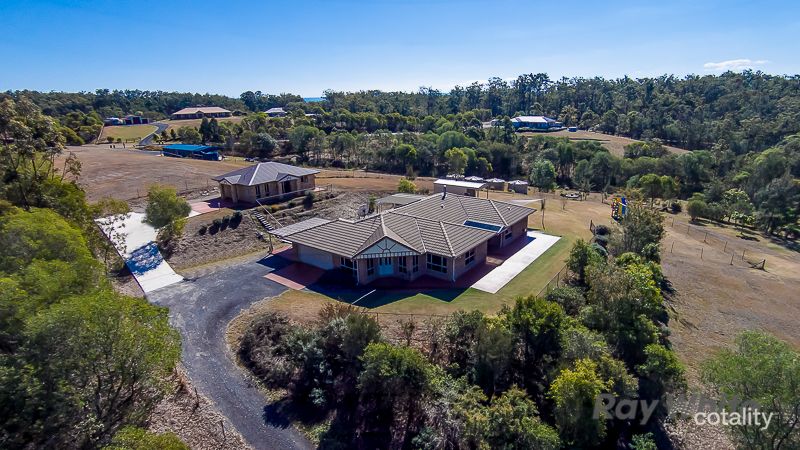 3 Ron Bischof Cl, Cashmere, QLD 4500