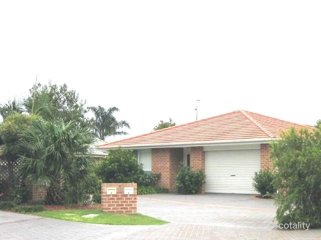 2/16 Phoenix Pl, Forster, NSW 2428