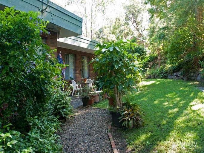 5 Bateson Rd, Mount Nebo, QLD 4520