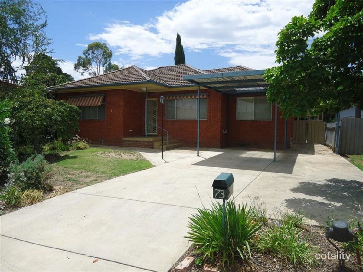73 Tichborne Cres, Kooringal, NSW 2650