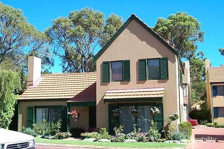 31 Spyglass Gr, Connolly, WA 6027