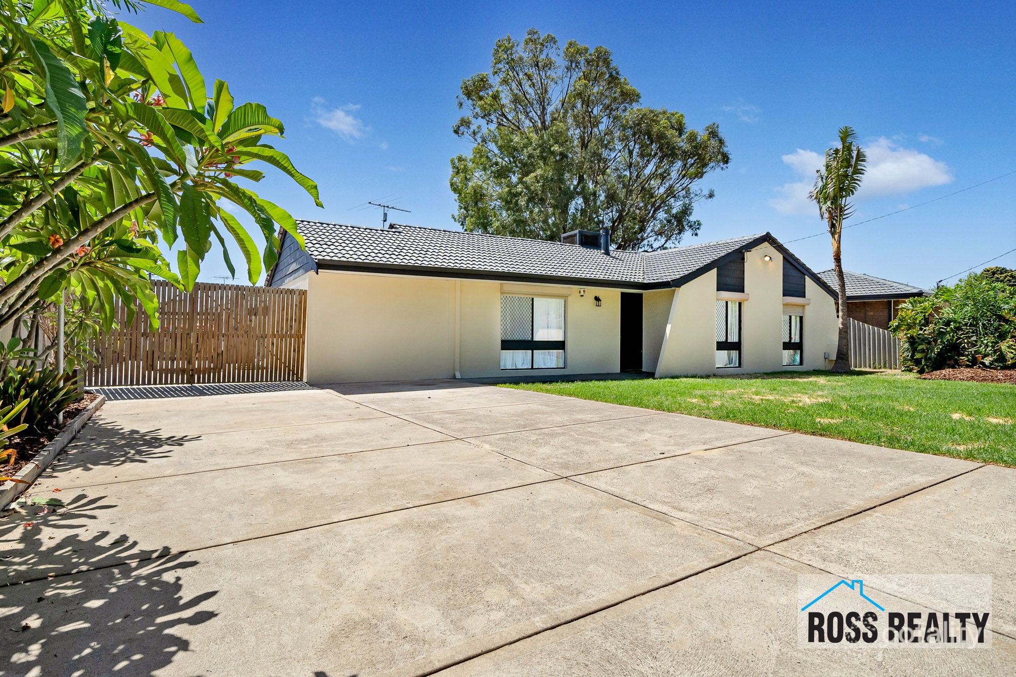 52 Tollington Park Rd, Kelmscott, WA 6111